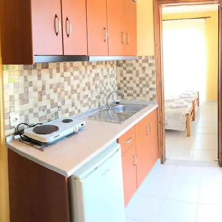 Rena'S Sunny House Apart Otel Sarti