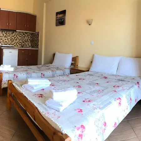 Apart Otel Rena'S Sunny House Sarti