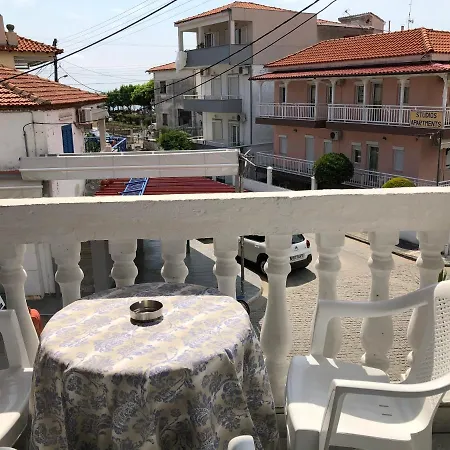 Rena'S Sunny House Apart Otel *