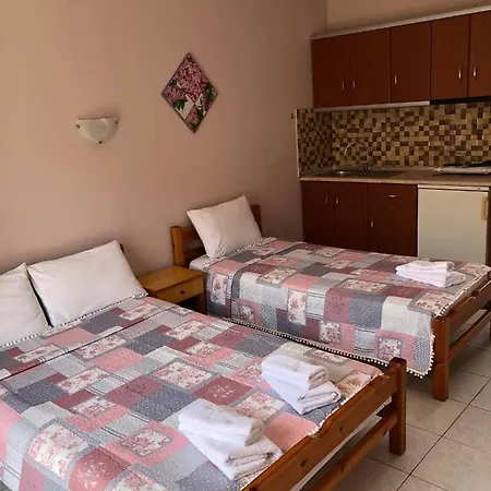 Rena'S Sunny House Apart Otel